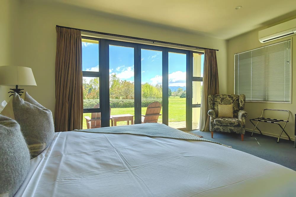 Luggate Cabin | Limetree Lodge
