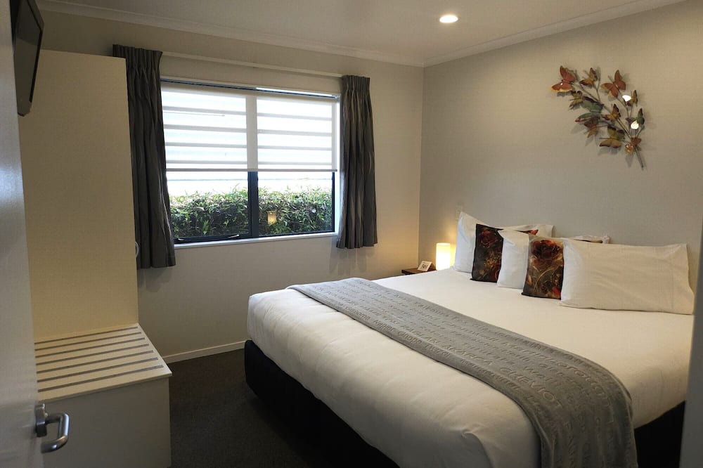 Te Awamutu Hotel | ASURE Albert Park Motor Lodge