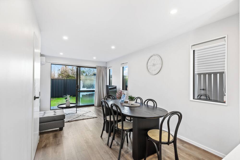 Auckland Apartment | 4BR Townhouse for Families Zodiak Stays