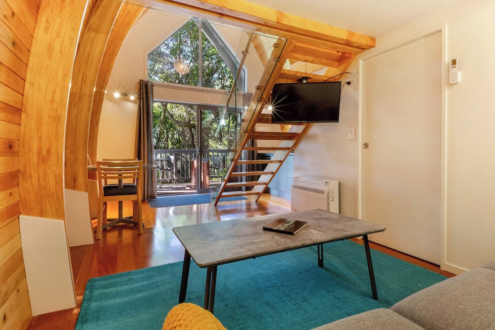 Onetangi Ski Chalet | Onetangi Forrest Chalet
