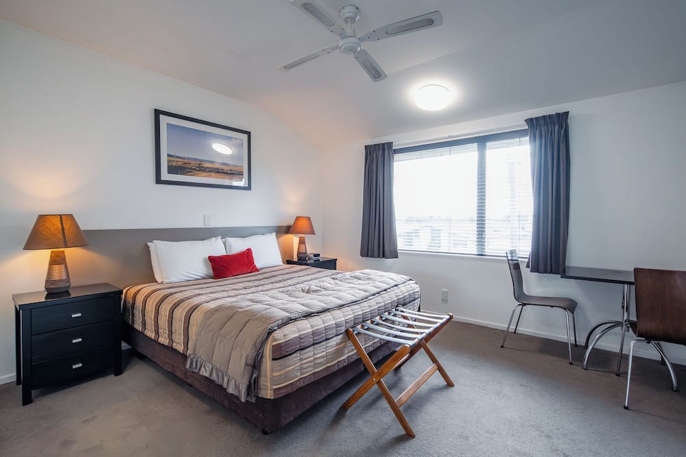 Halswell Hotel | The Halswell Accommodation