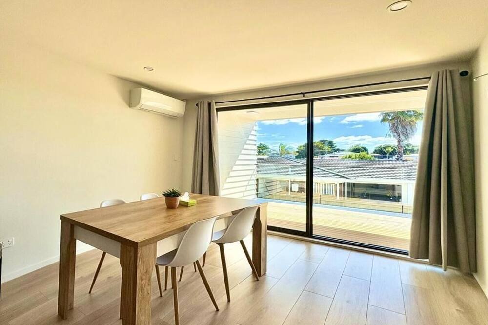 Papatoetoe House | Luxury Living in a New Terrace House