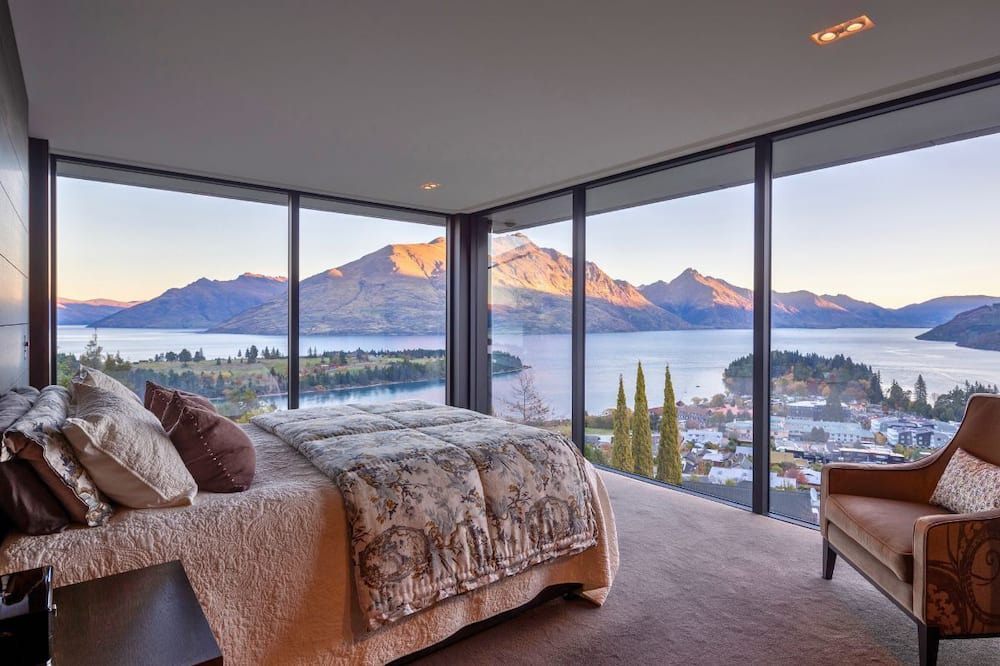 Queenstown City Centre Villa | The Belfast