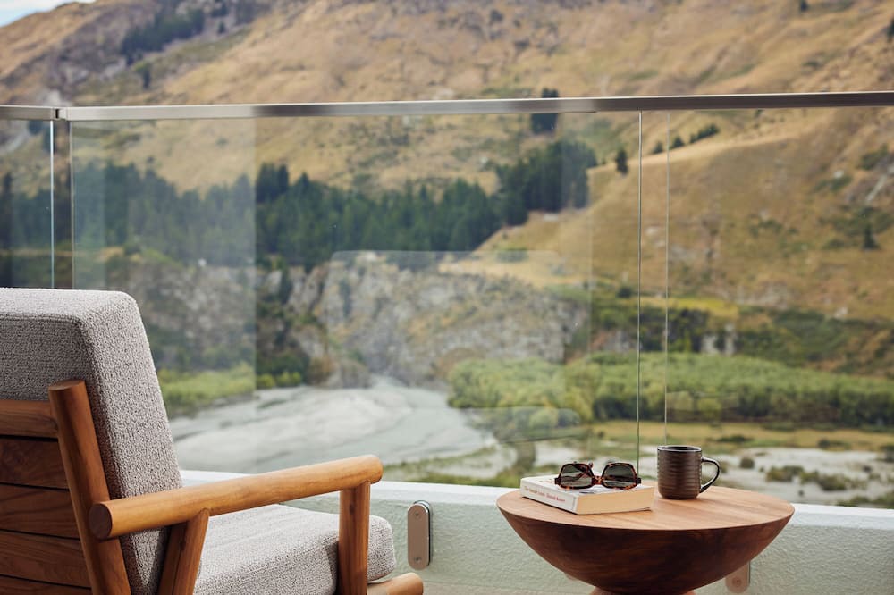 Arthur's Point Hotel | Coronet Ridge Resort