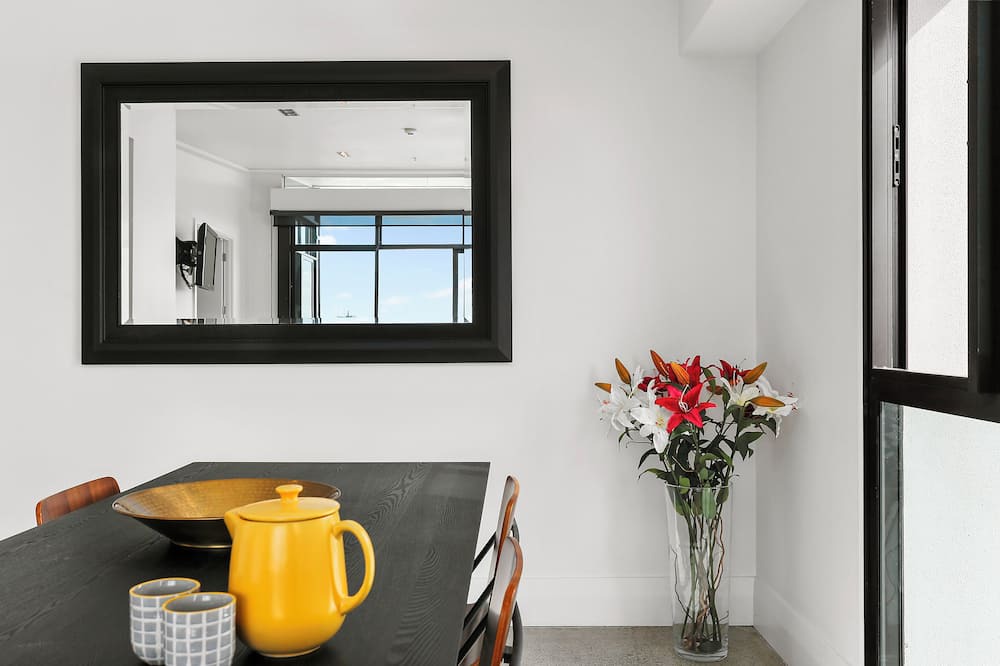 Auckland Central Business District Apartment | Customs Street Apartments by Urban Rest