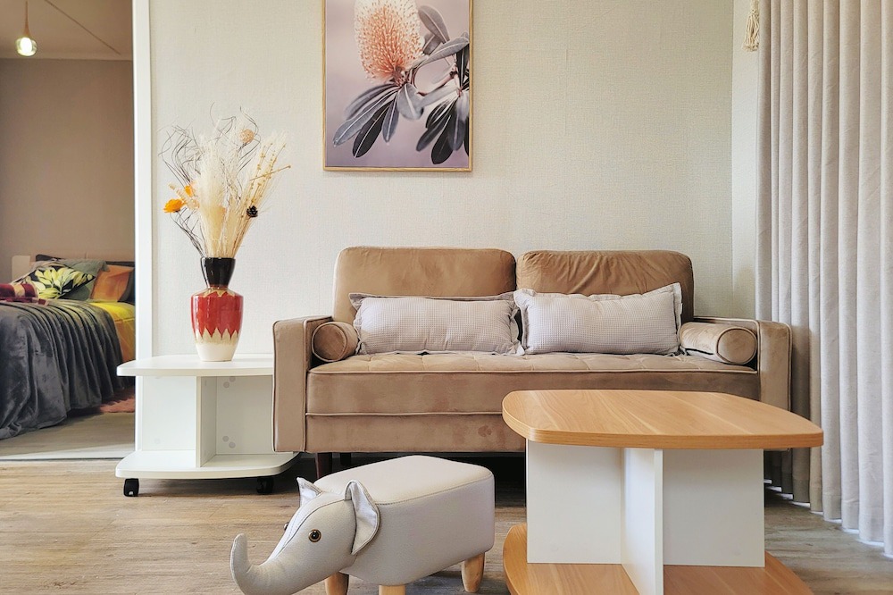 Stanmore Bay Villa | The Gulf Red Vacation Home, Clean 2-bedroom