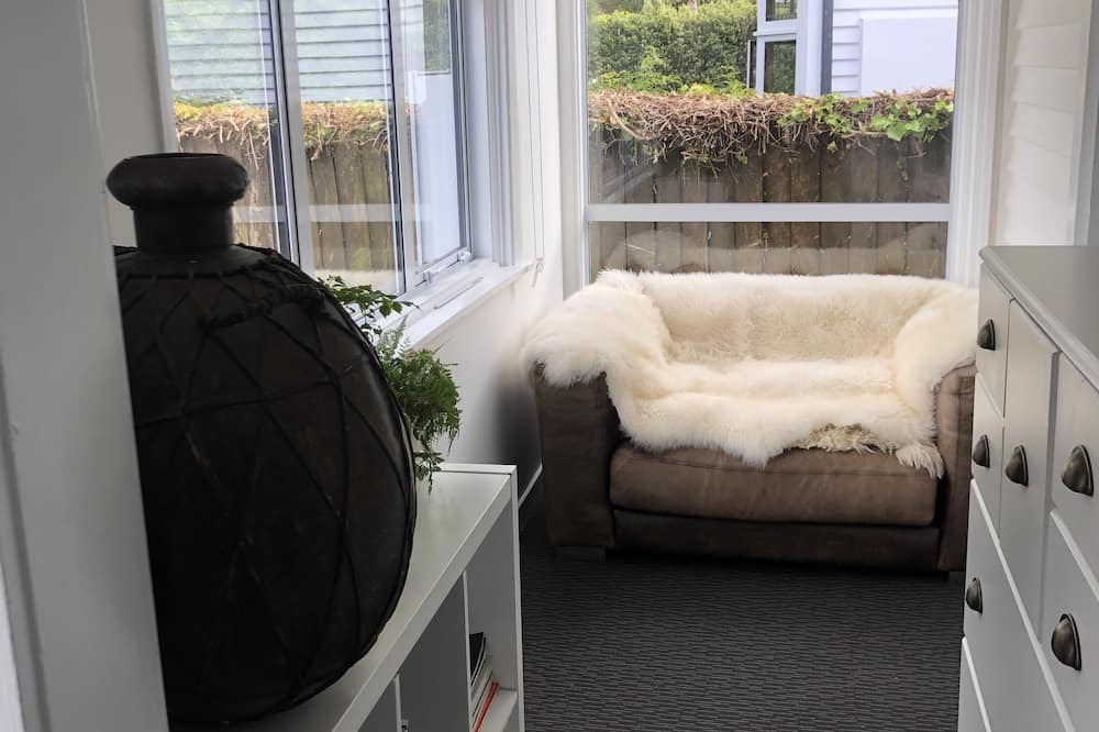 Christchurch House | Rimu Retreat - Your Home Away from Home