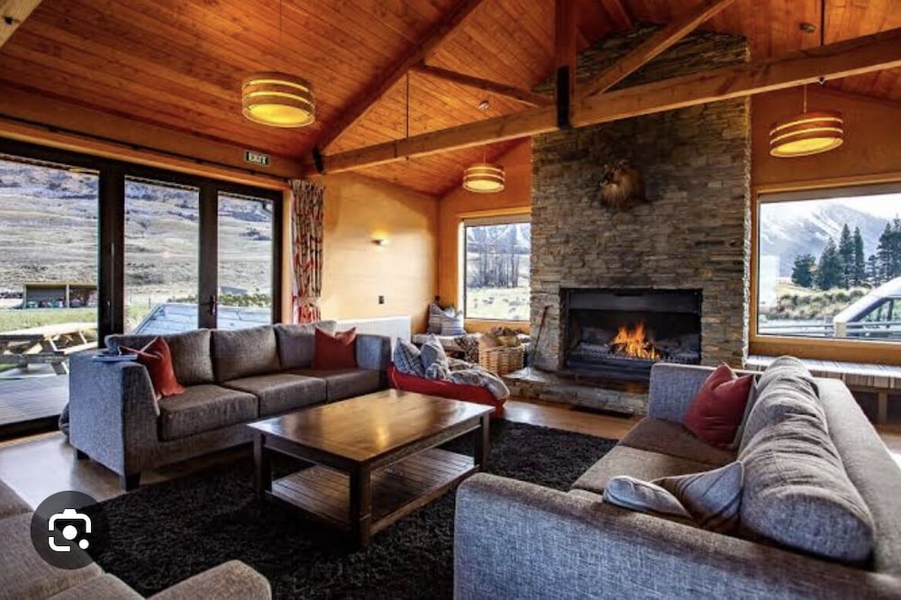Ohau Cabin | Exclusive NZ high-country lodge hosting groups of up to 24.