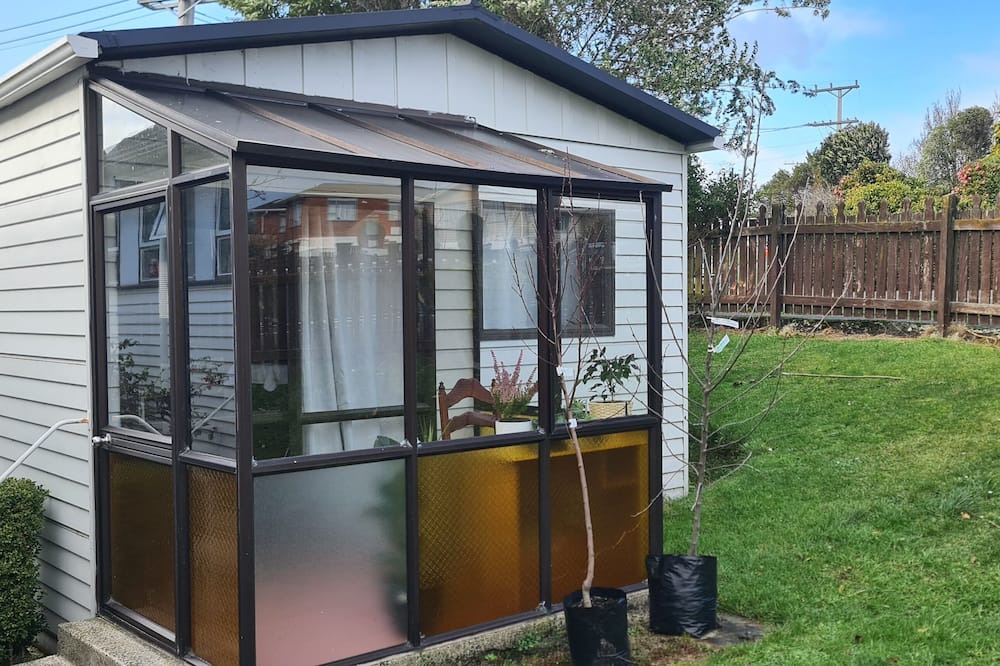 Dunedin Apartment | Quite and peaceful self contained