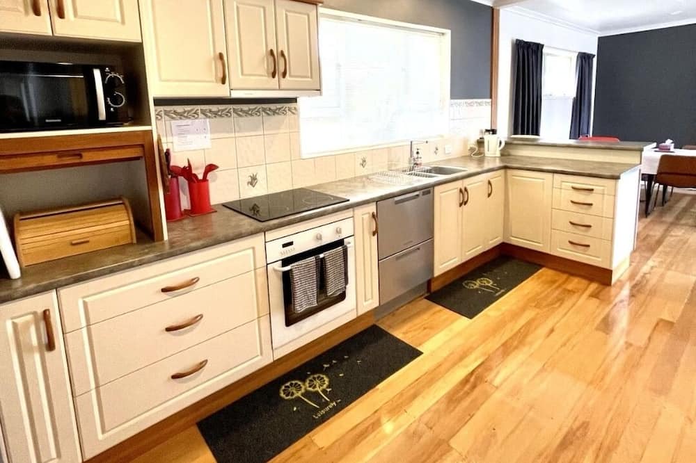 Springfield House | 7mins to the supermarket, tidy&lovely home like yours in Springfield