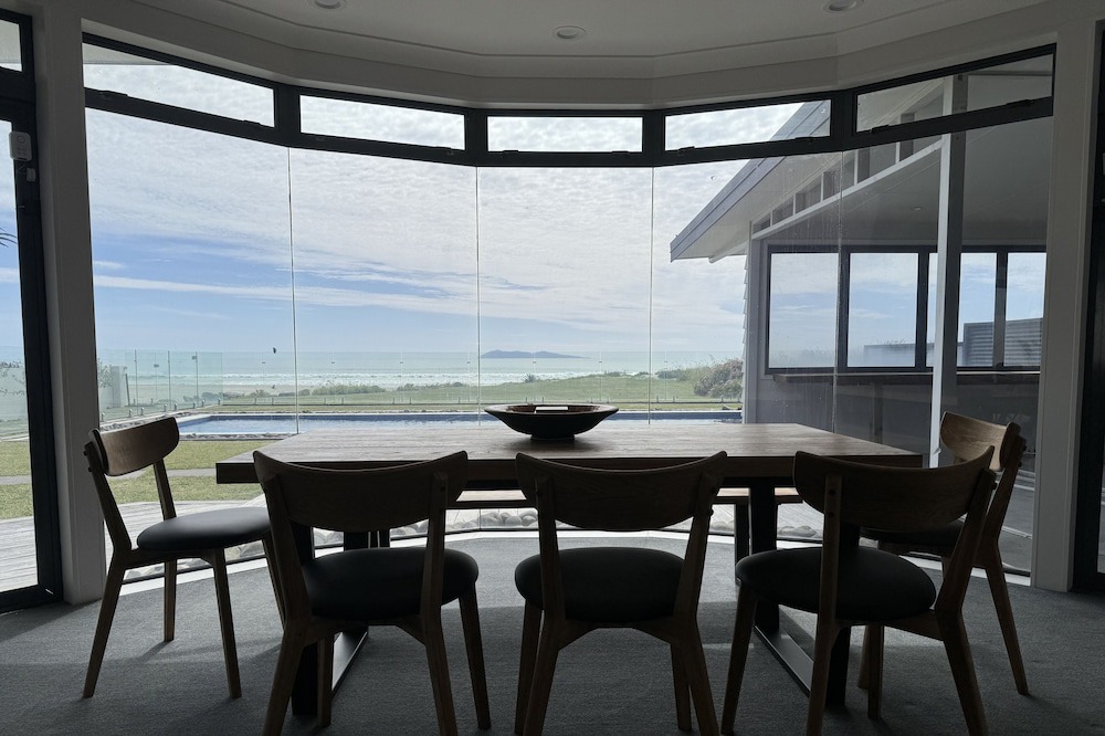 Waihi Beach House | ALL THE 3'S @ NUMBER 3