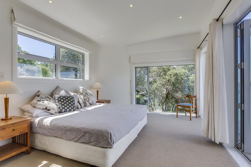 Oneroa Villa | Absolute Beachfront Oneroa
