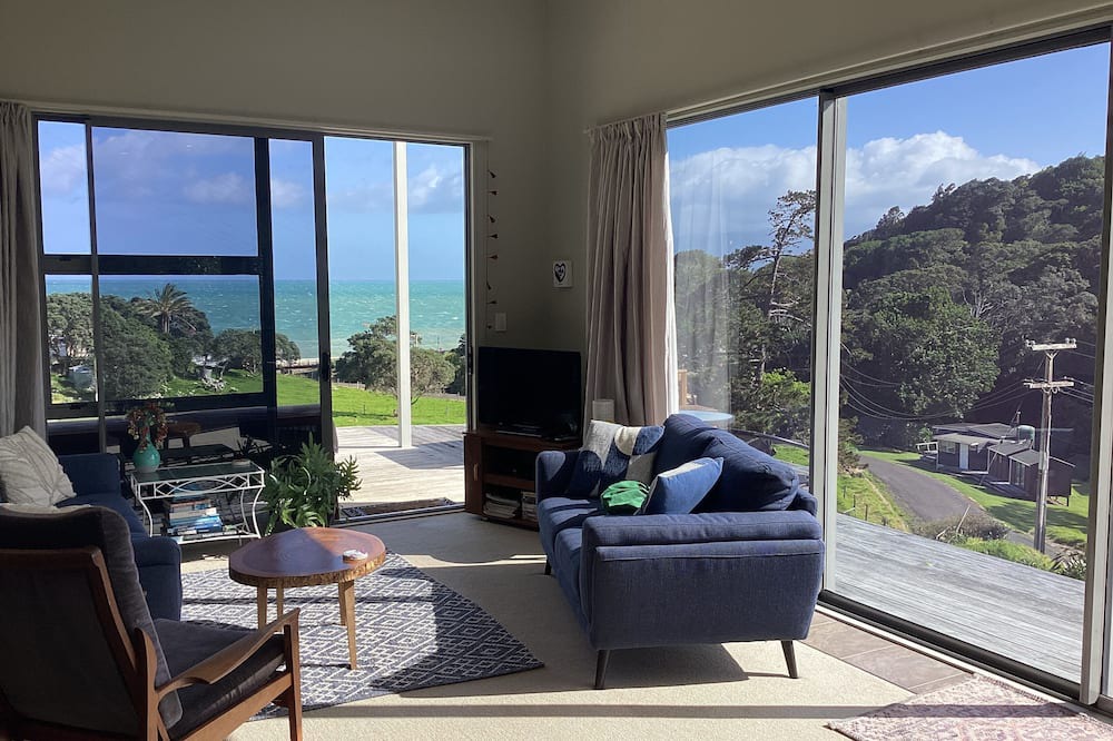 Amodeo Bay House | Amodeo Bay Retreat - Nestled in Nature surrounded by Sea, river & mountain views