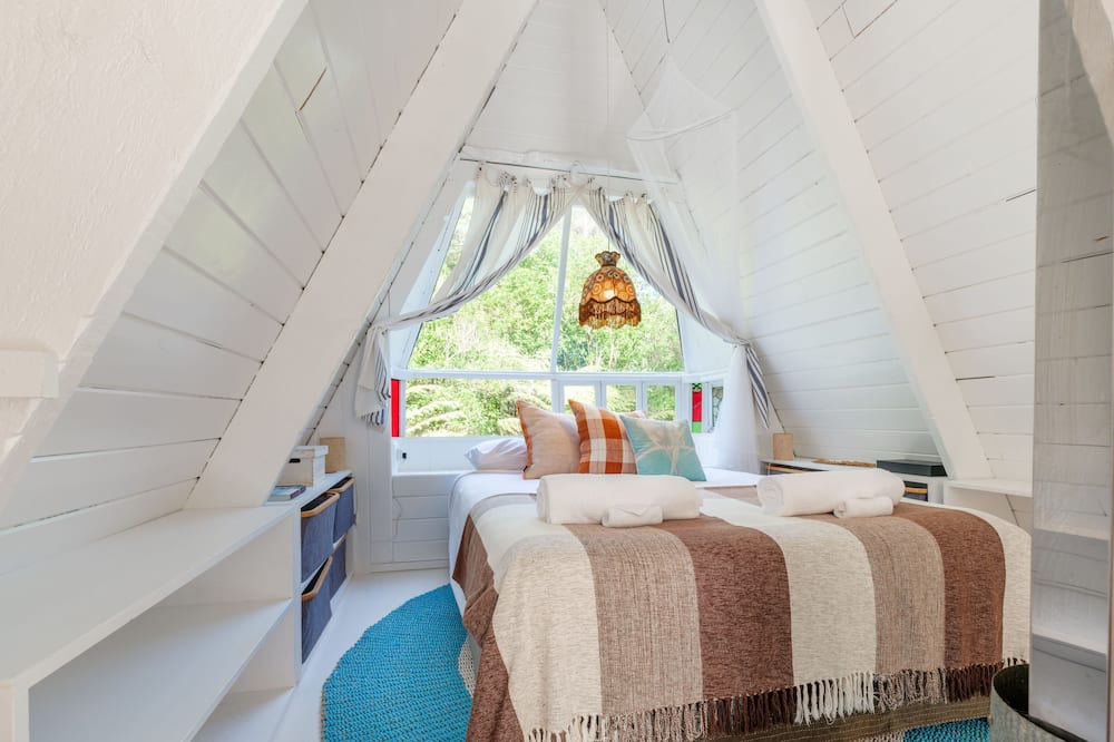 Ostend House | Enchanted Valley - Secret Cottage