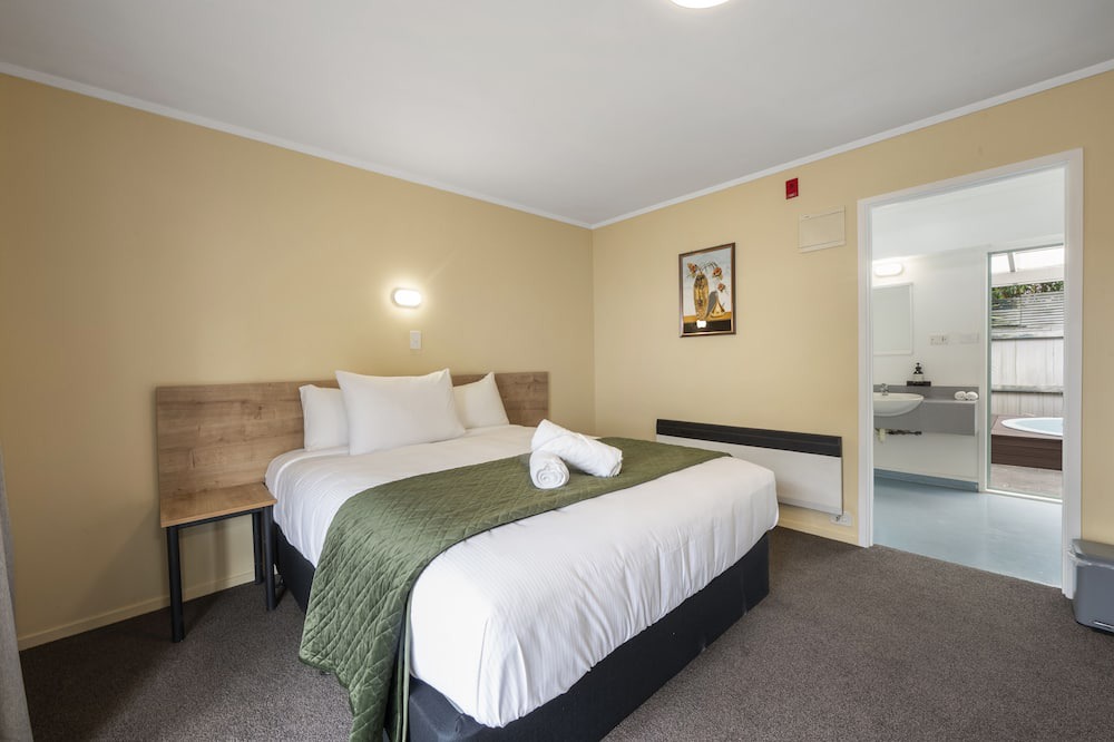 Fenton Street Hotel | Fenton Court Motel