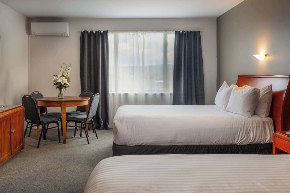 Fenton Street Hotel | Arawa Park Hotel