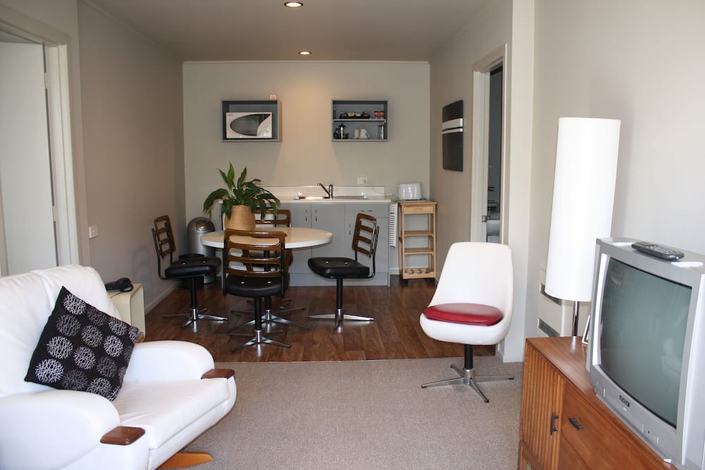 Taupo Hotel | The Lake Motel