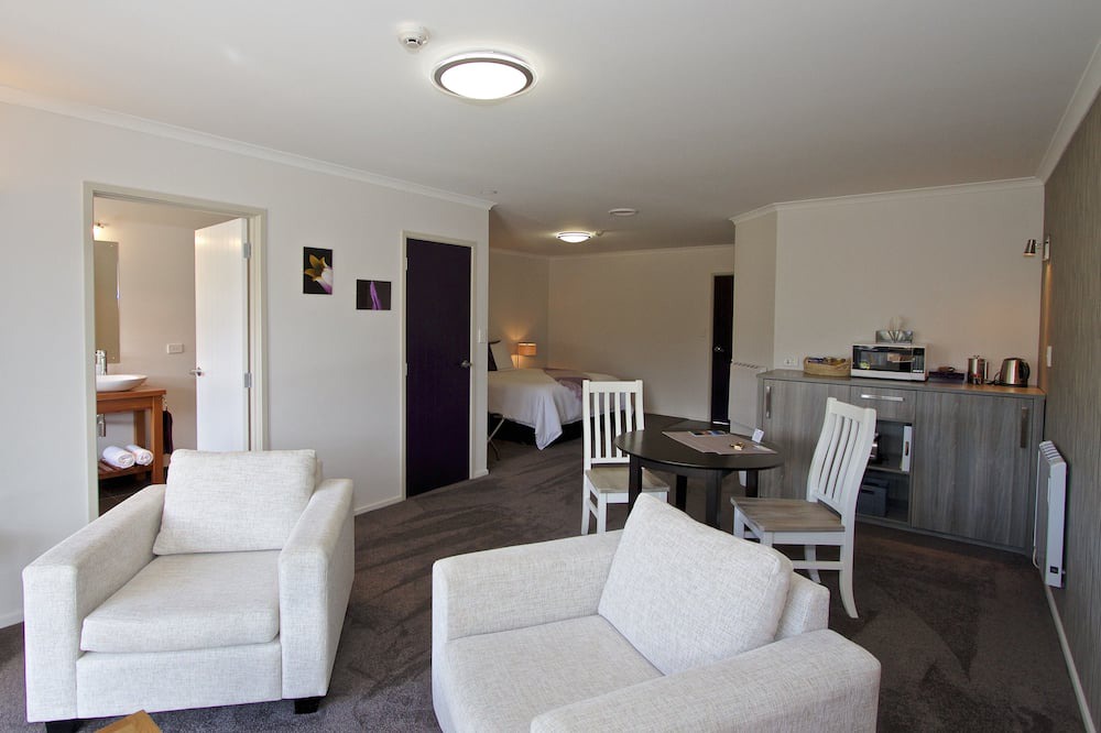 Horopito Bed & Breakfast | Tongariro Suites at The Rocks