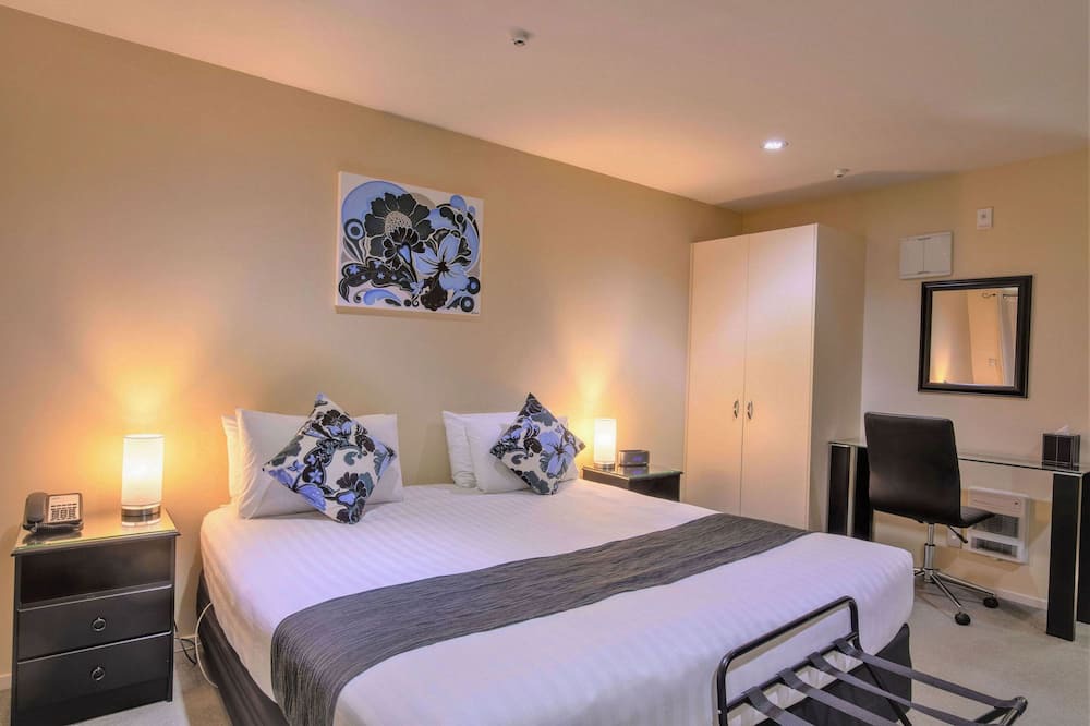 Redwood Hotel | Abbella Lodge Motel