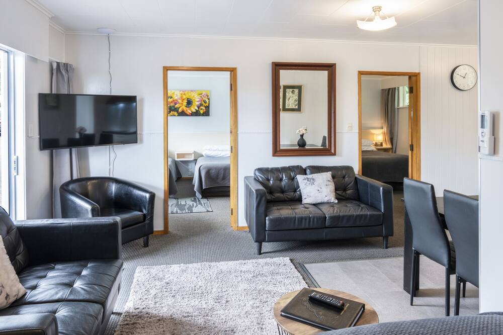 Taupo Hotel | Dunrovin Motel