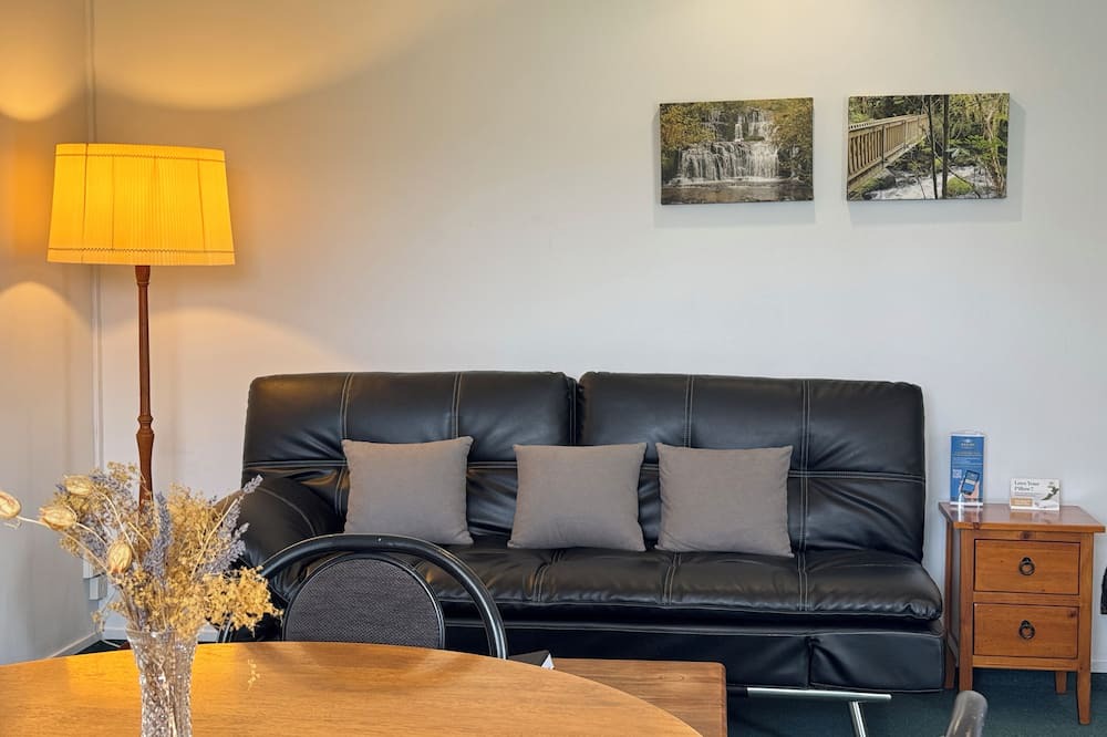 Oamaru Hotel | ASURE Ambassador Motor Lodge