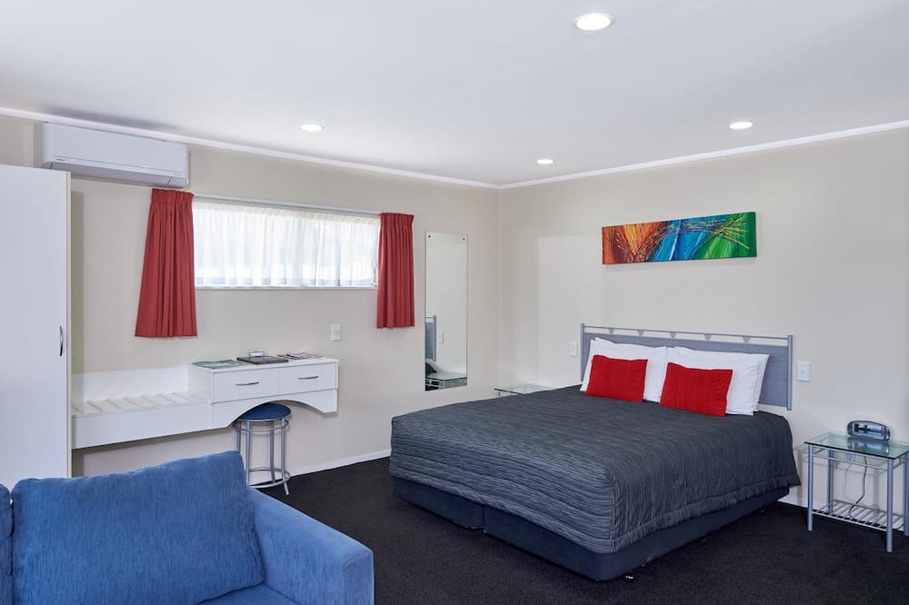 Whakatane Hotel | Livingston Motel