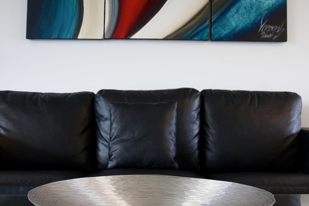 Hamilton North Hotel | Camelot on Ulster