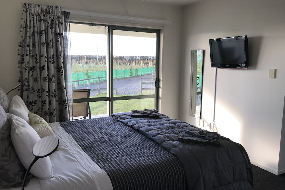 Longlands Cabin | Bluebell Lodge And Cottage