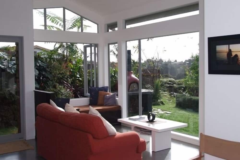 Kerikeri Bed & Breakfast | Stone Store Lodge