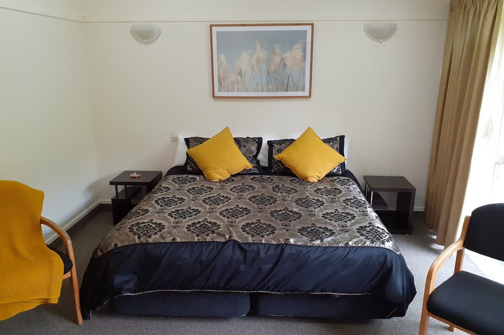 Hangatiki Hotel | Caves Motor Inn