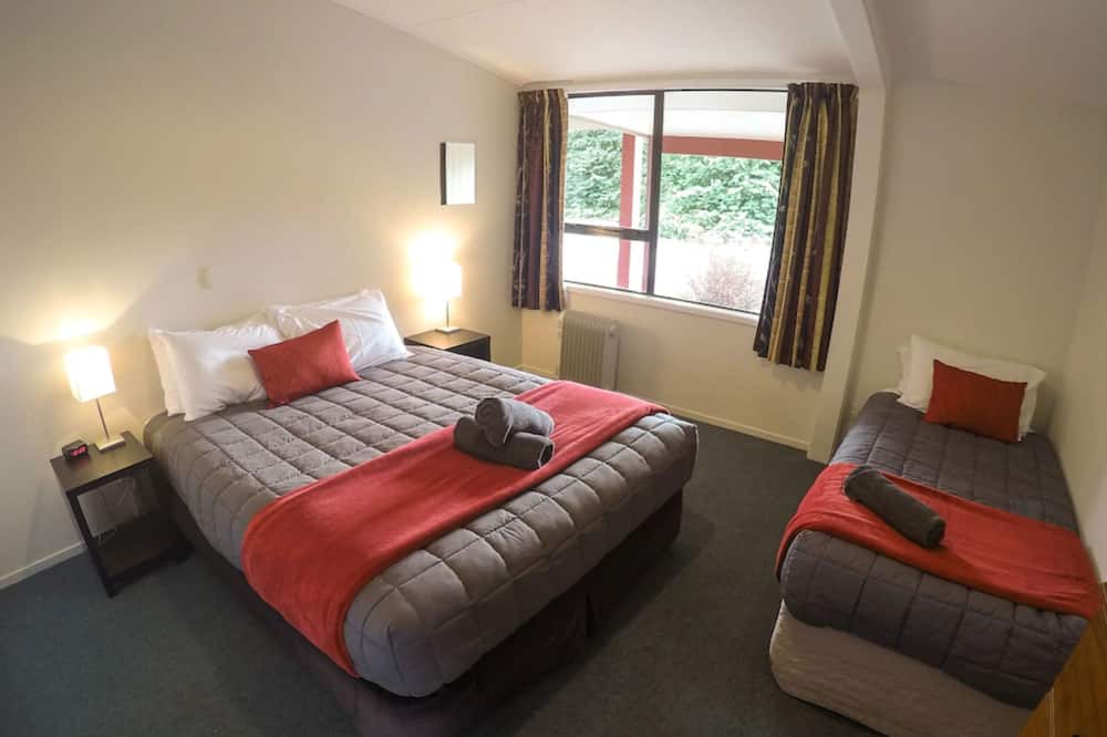 Wanaka Hotel | Mt Aspiring Holiday Park