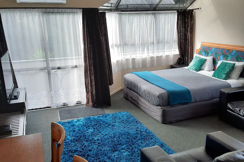 Whangarei Hotel | Pembrooke Motor Lodge