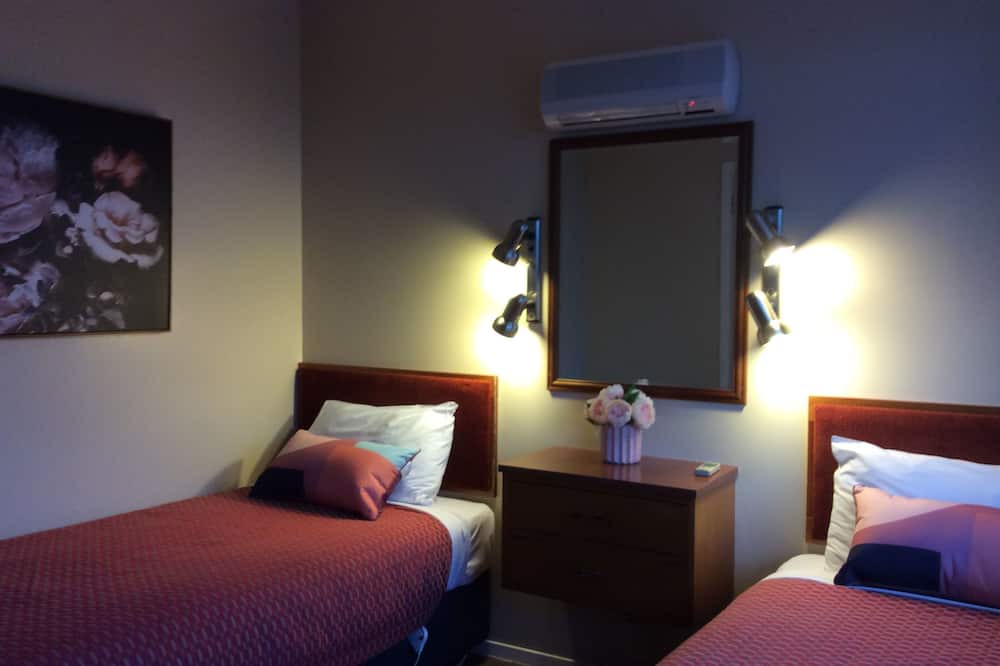 Picton Hotel | AAA Marlin Motel