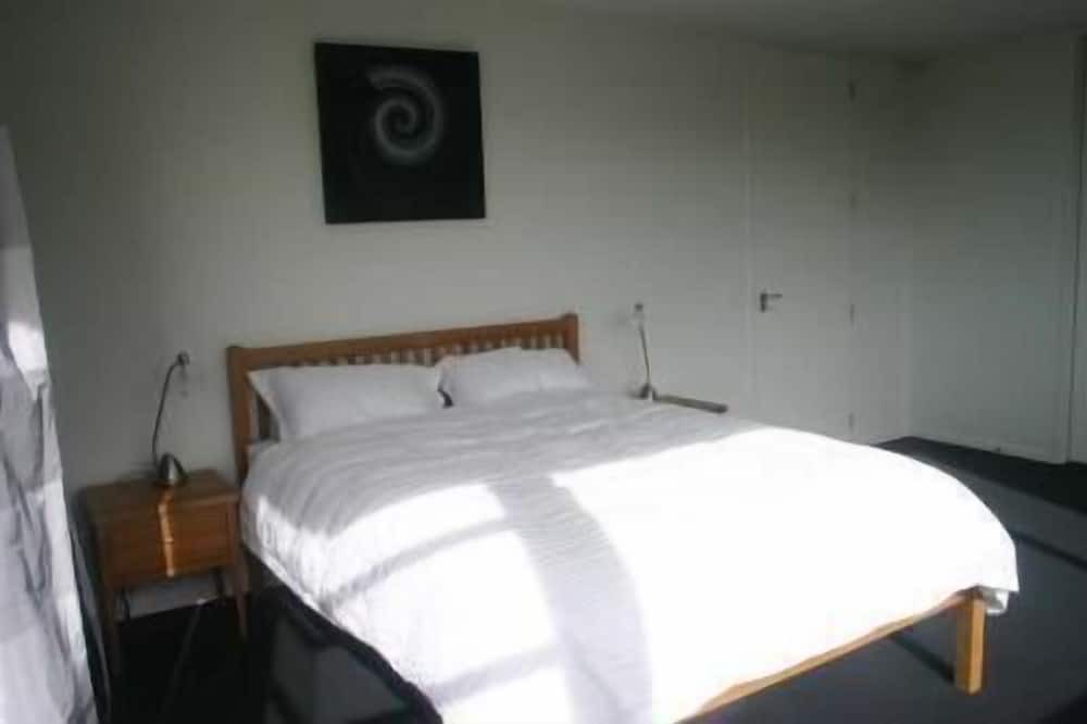 Clevedon Bed & Breakfast | Kitenga Luxury Bed & Breakfast