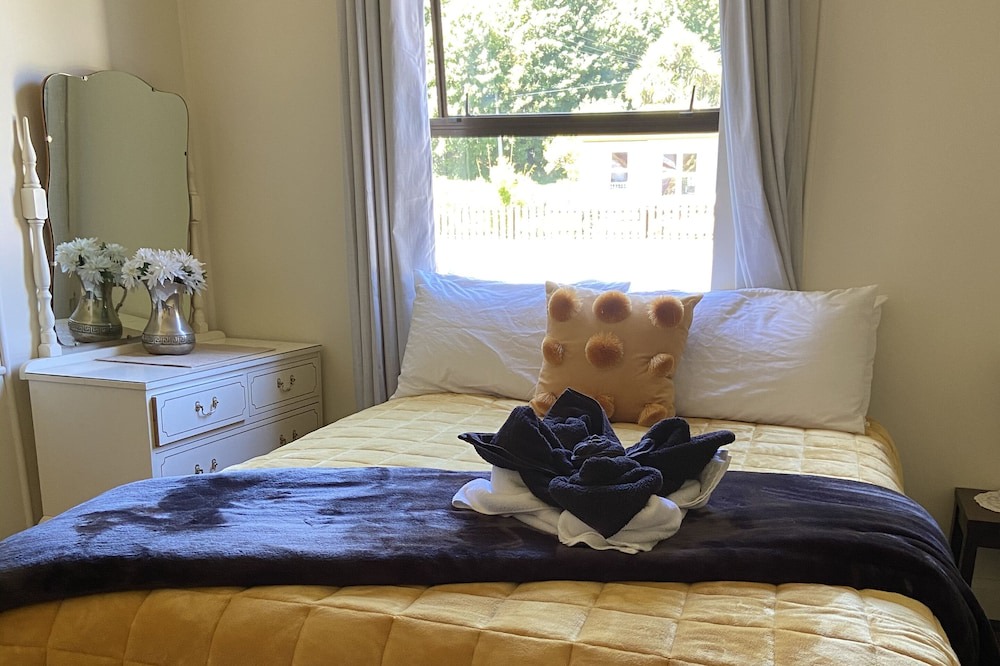 Reefton House | Alfresco Historic Villas