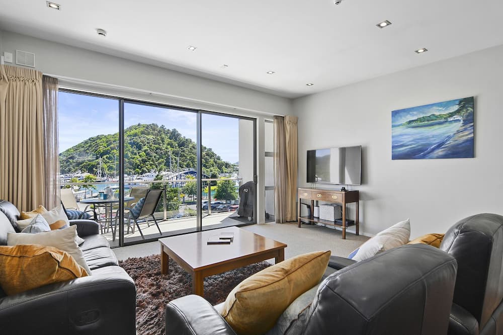Picton Apartment | Apartment 3, The Moorings.