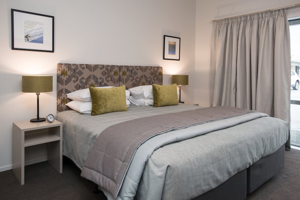 Paeroa Hotel | Pedlars Motel