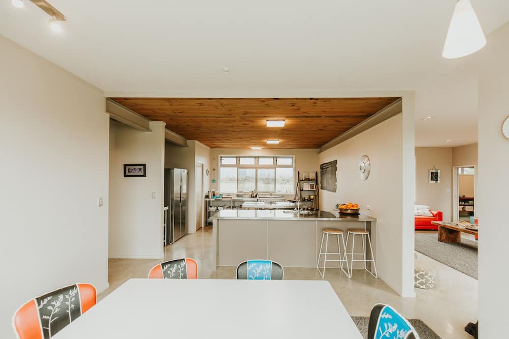 Richmond House | Appleby House & Rabbit Island Huts
