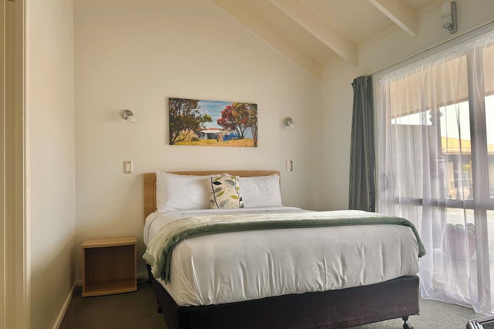 Coromandel Hotel | The Olive Motel