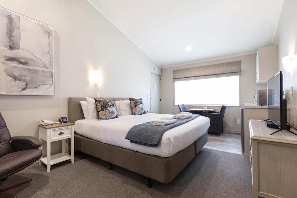 Tauranga South Hotel | Colonial Court Motor Inn