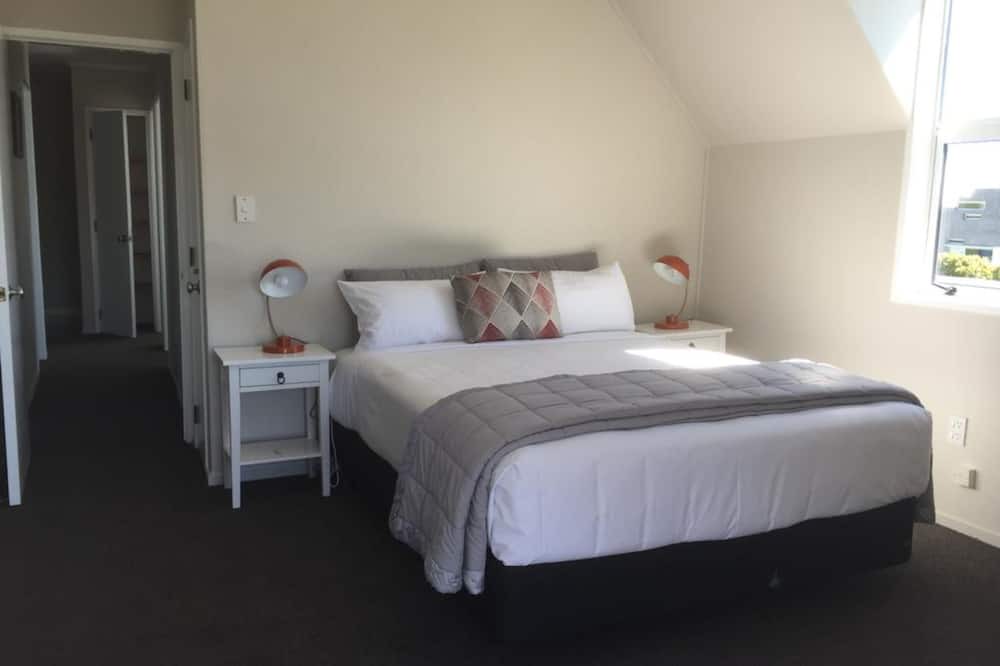 Waipahihi Hotel | Phoenix Resort