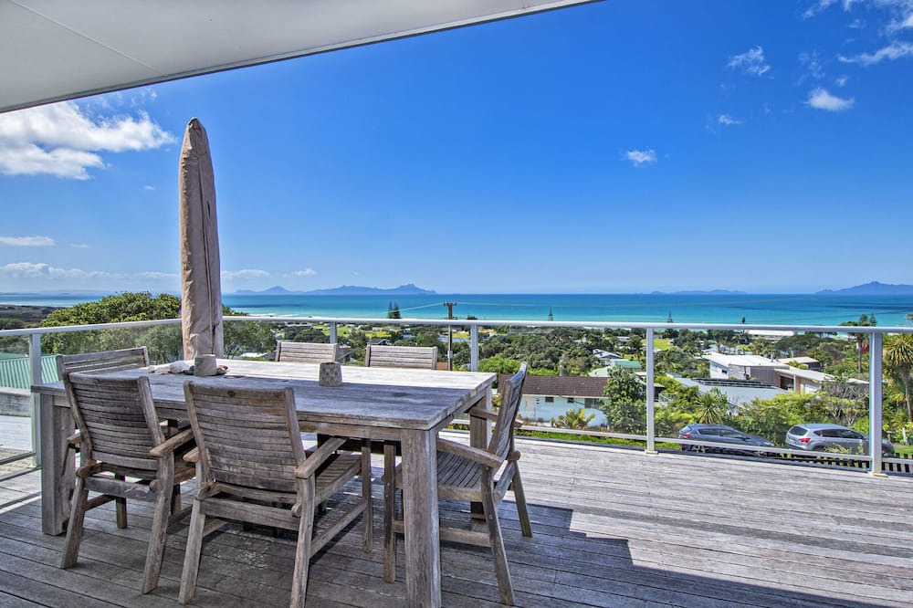 Waipu Cove House | Surfers Lookout - Waipu Cove Holiday Home