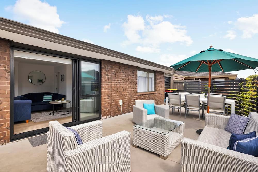Omanu House | Mount Maunganui Getaway: Waitui Wonder House