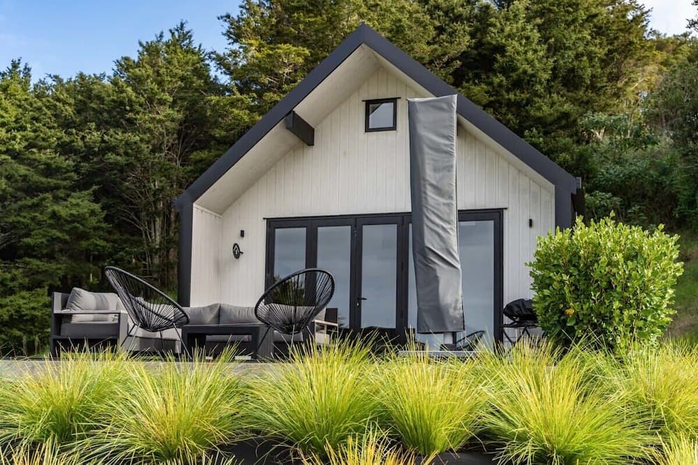 Mangawhai Villa | Luxury Villas: Perfect Family Getaway near Beach