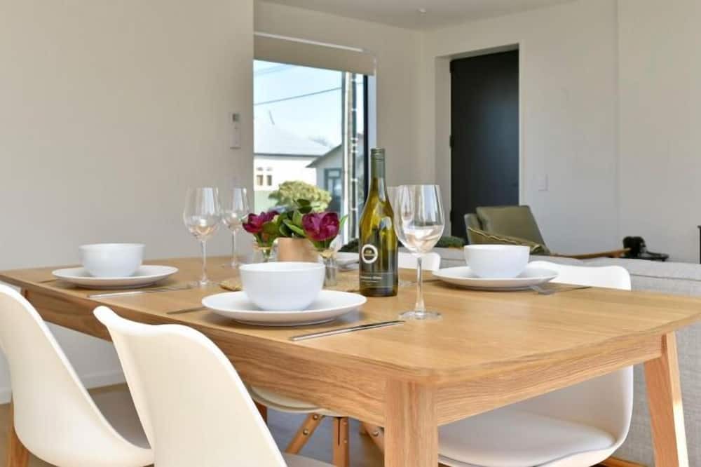 Addington Apartment | Chatham Street - Stunning, Brand new in the heart of Addington