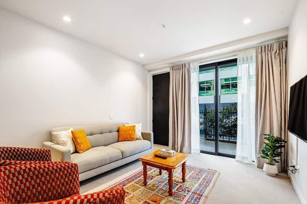 Mount Eden Apartment | Spacious Mount Eden Apartment