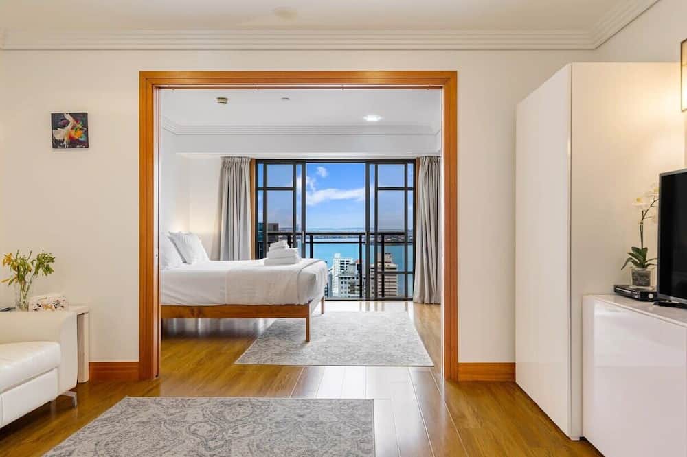 Auckland Central Business District Apartment | 1BR in Prime location+City views by Zodiak Stays