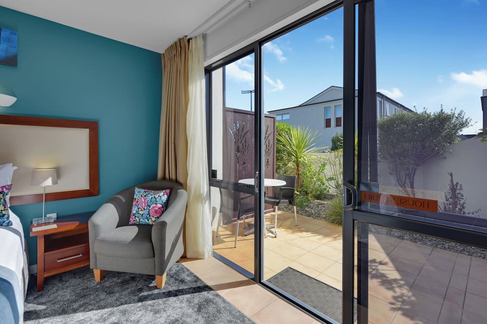 Nelson Apartment | DeLorenzo's Studio Apartments