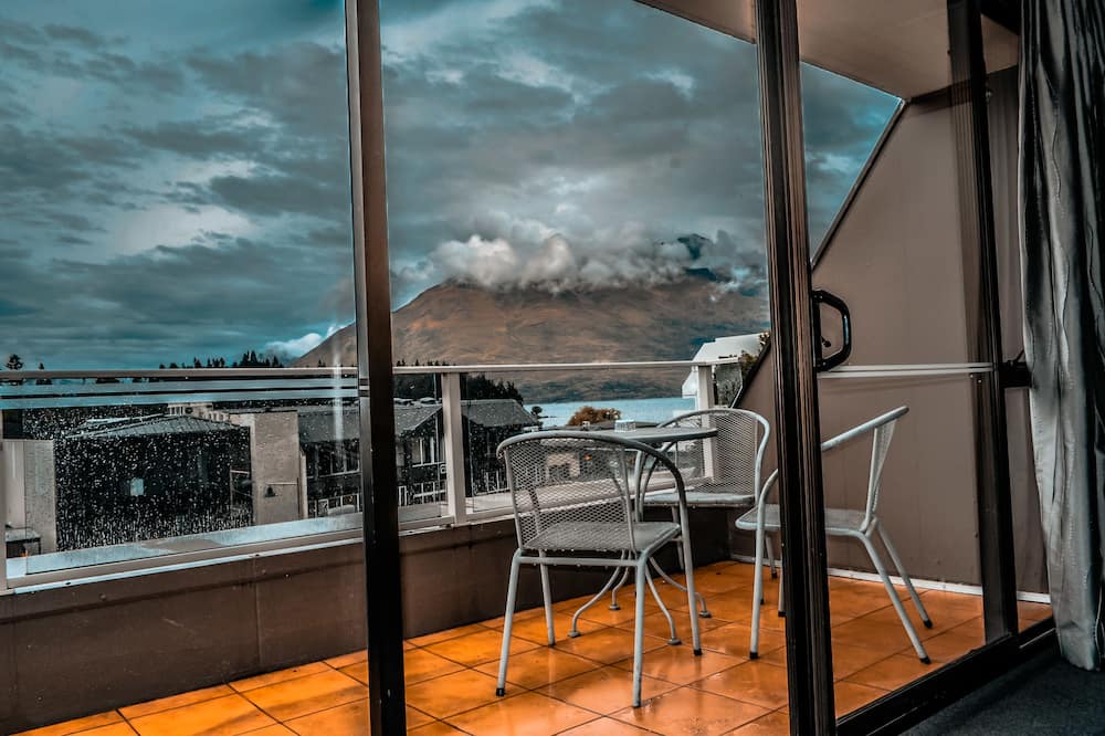 Queenstown Apartment | The Lofts Apartments