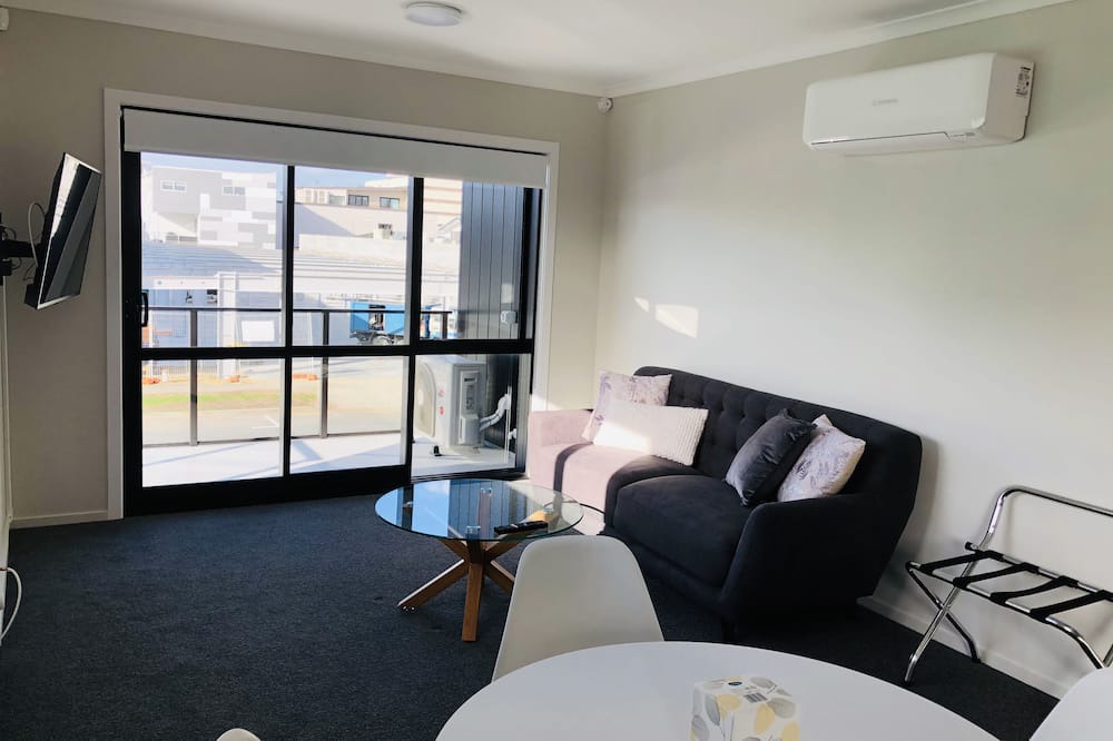 Hamilton Apartment | Central Stadium Apartments
